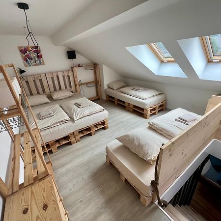 クランスカゴーラSport & Sunny Cosy Alpine Retreatアパートメント エクステリア 写真