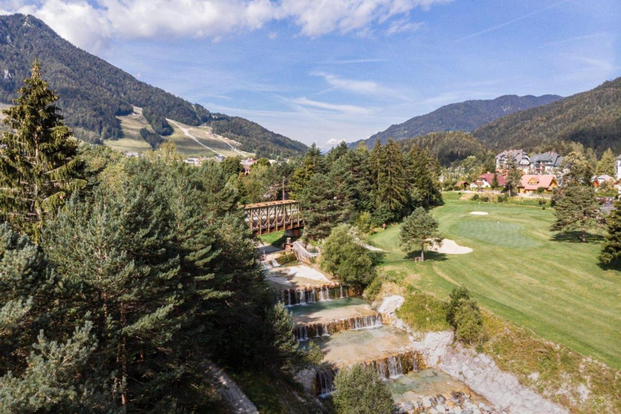 クランスカゴーラSport & Sunny Cosy Alpine Retreatアパートメント エクステリア 写真