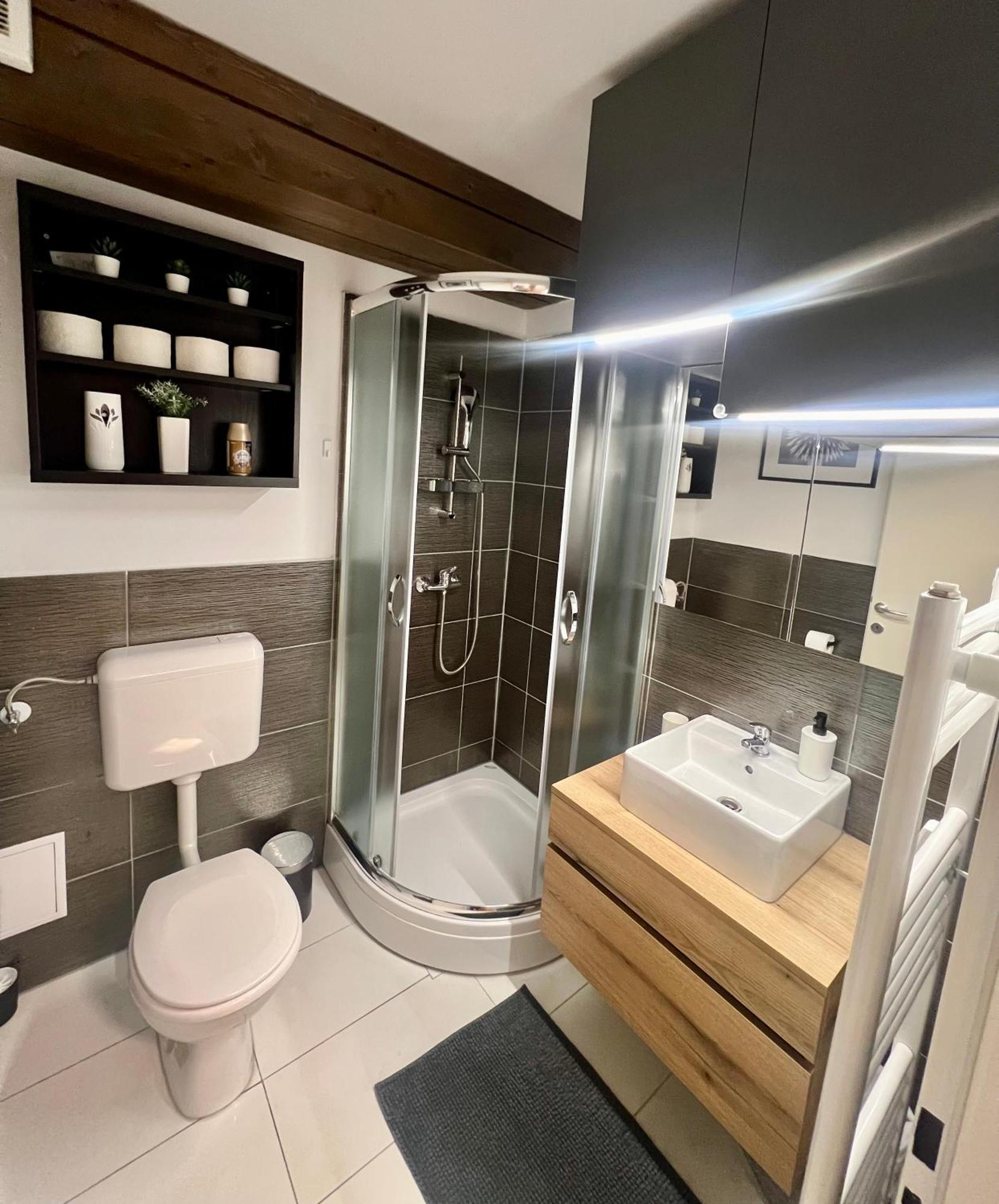 クランスカゴーラSport & Sunny Cosy Alpine Retreatアパートメント エクステリア 写真